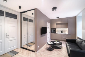 apartment with jacuzzi, old town